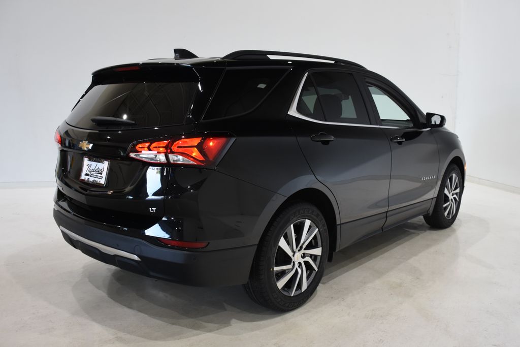 2022 Chevrolet Equinox LT photo 4