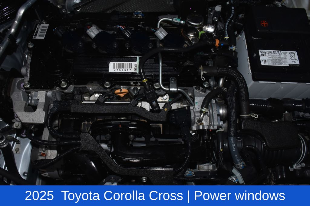 2025 Toyota Corolla Cross L - Photo 7