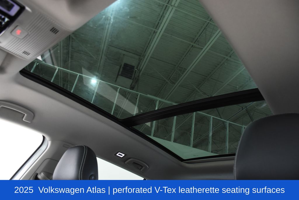 2025 Volkswagen Atlas SE w/Tech - Photo 27