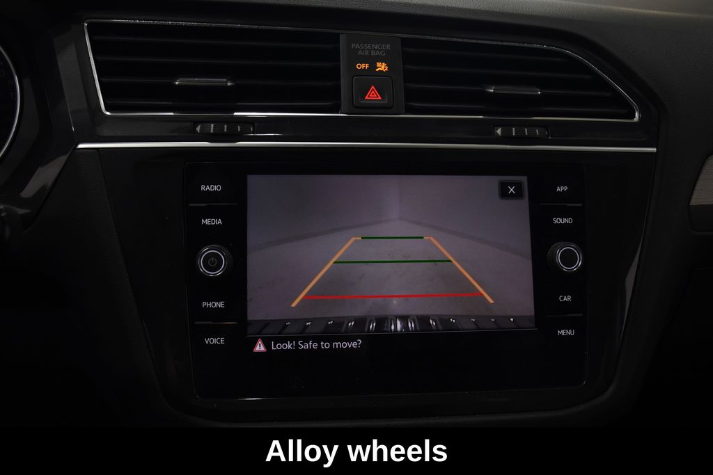 2021 Volkswagen Tiguan SE - Photo 23