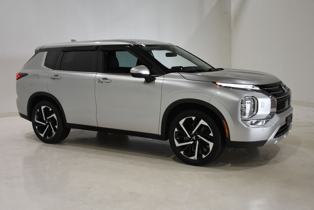 Used 2023 Mitsubishi Outlander SE SUV