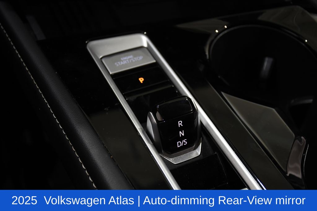 2025 Volkswagen Atlas SE w/Tech - Photo 25