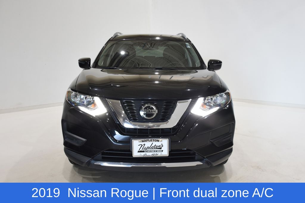 Used 2019 Nissan Rogue SV with VIN 5N1AT2MV9KC763001 for sale in Urbana, IL