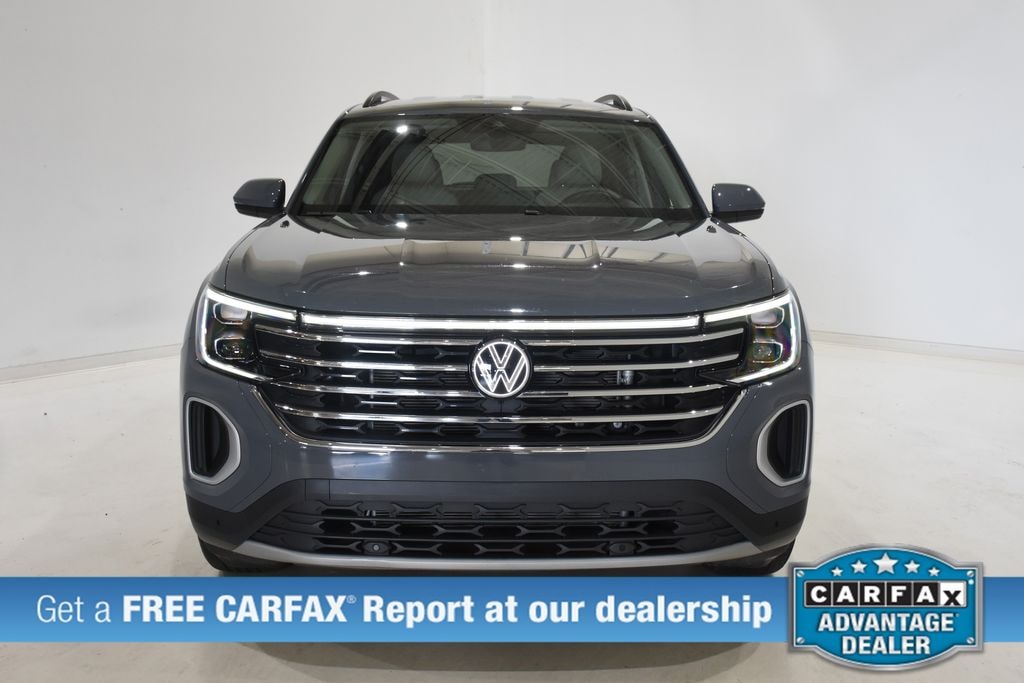 Used 2025 Volkswagen Atlas 2.0T SE w/Technology SUV