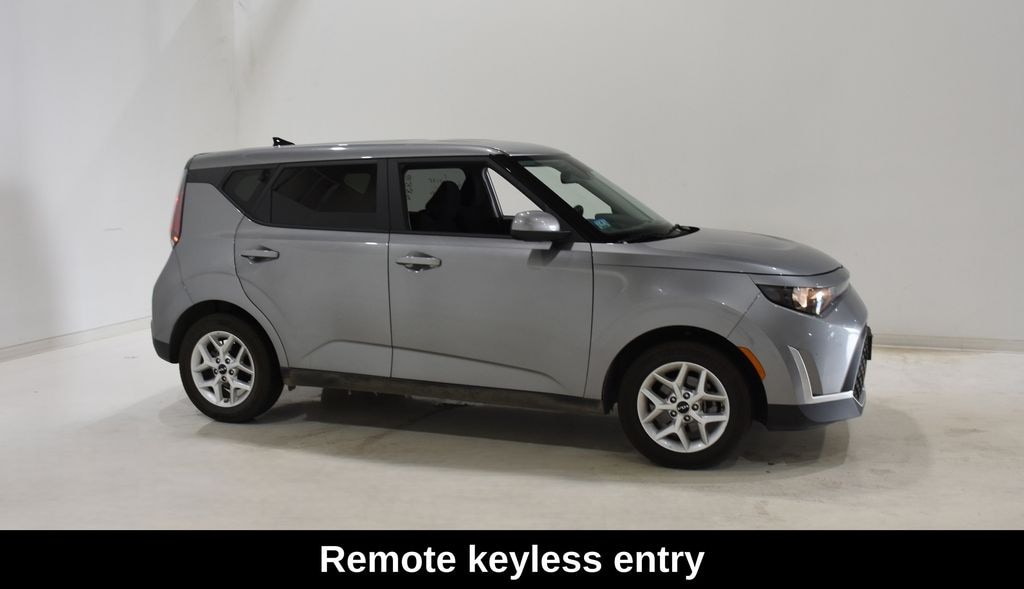 Used 2025 Kia Soul LX Hatchback