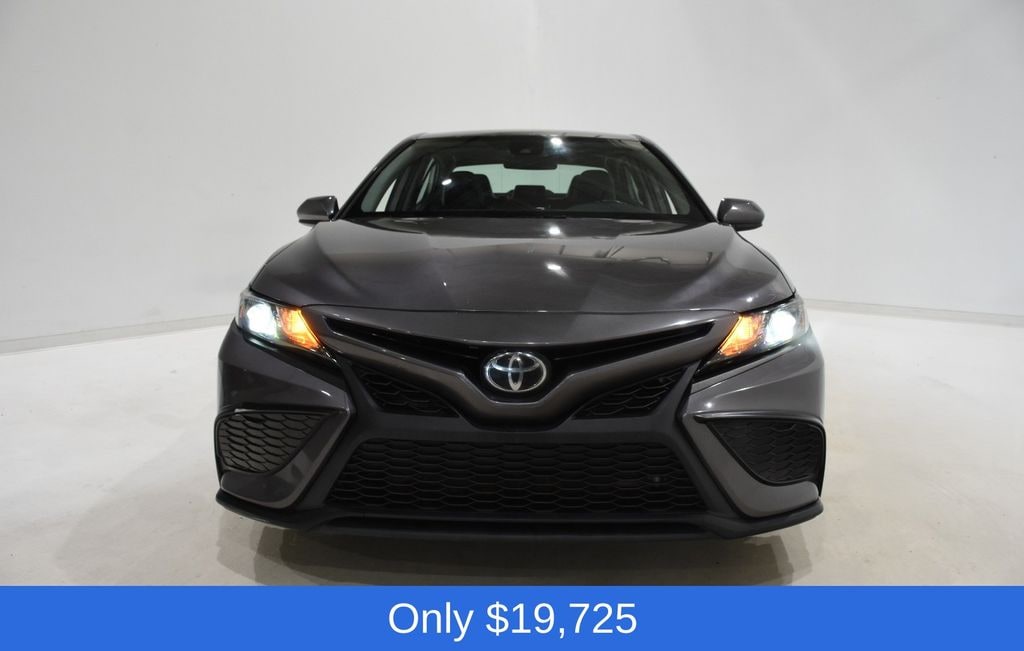Used 2021 Toyota Camry SE Sedan