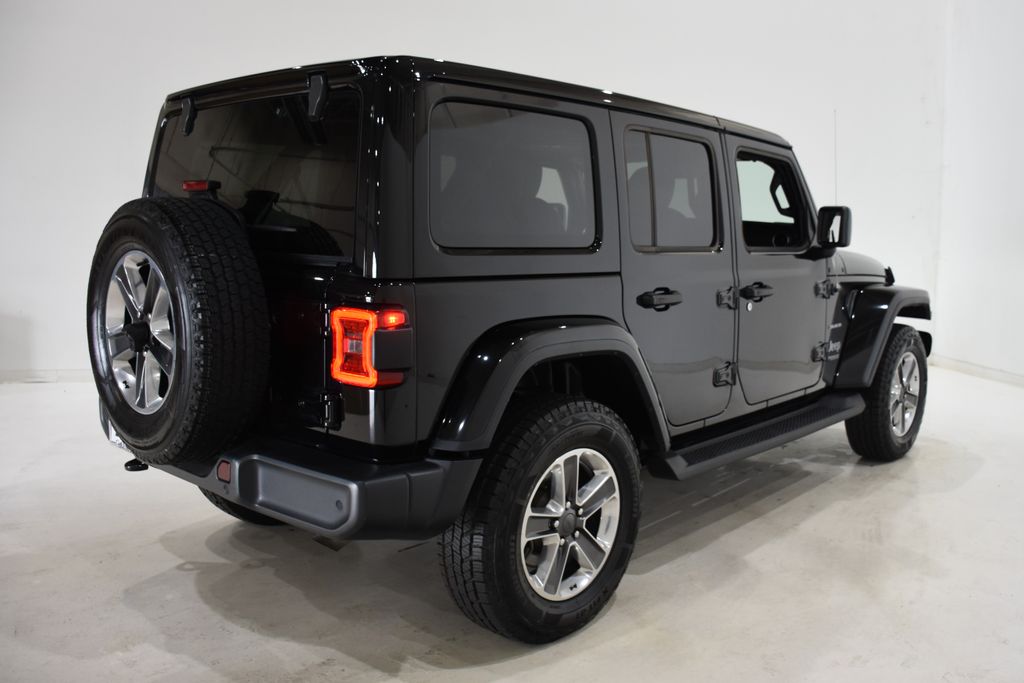 2022 Jeep Wrangler Unlimited Sahara photo 4