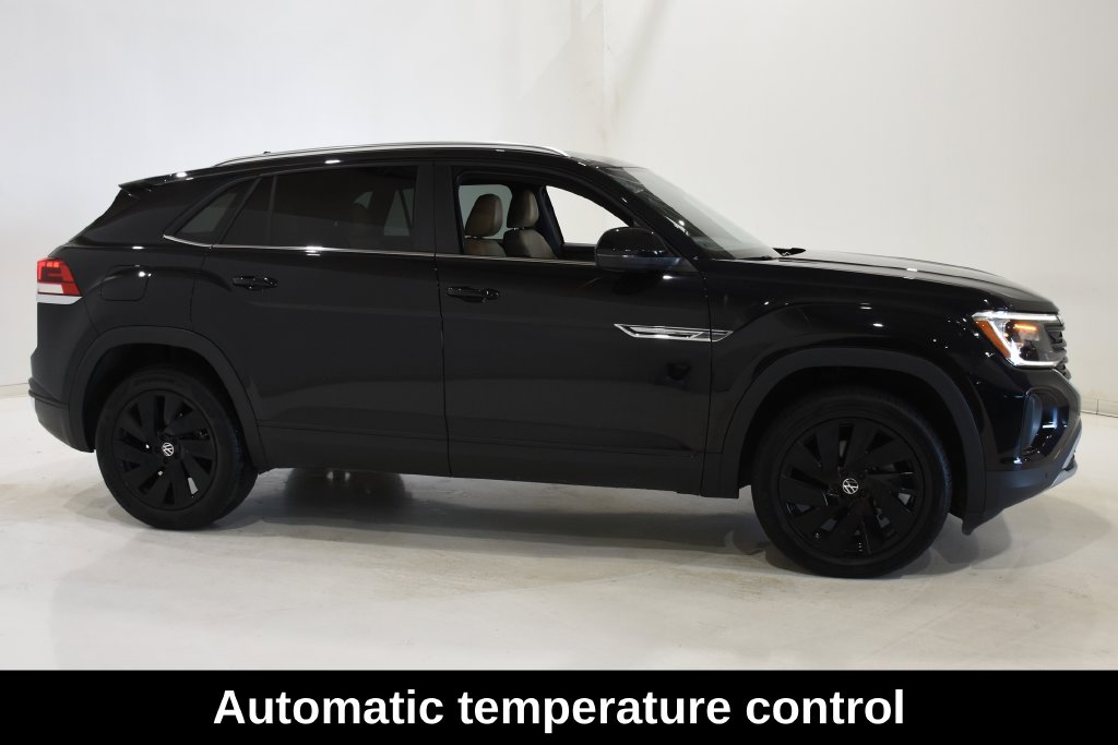 Used 2025 Volkswagen Atlas Cross Sport 2.0T SE w/Technology SUV
