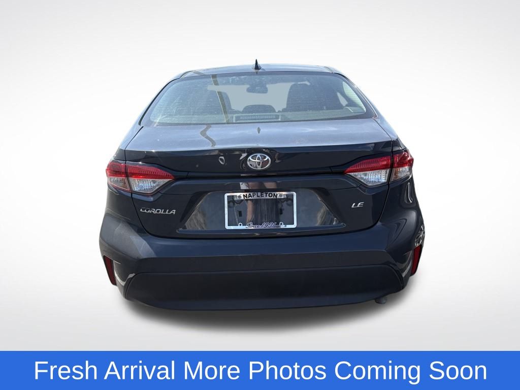 2023 Toyota Corolla LE photo 3