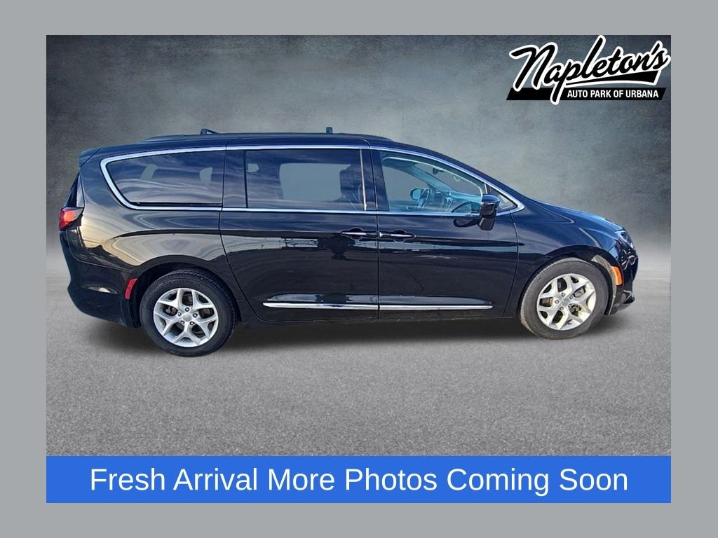Used 2017 Chrysler Pacifica Touring L Van