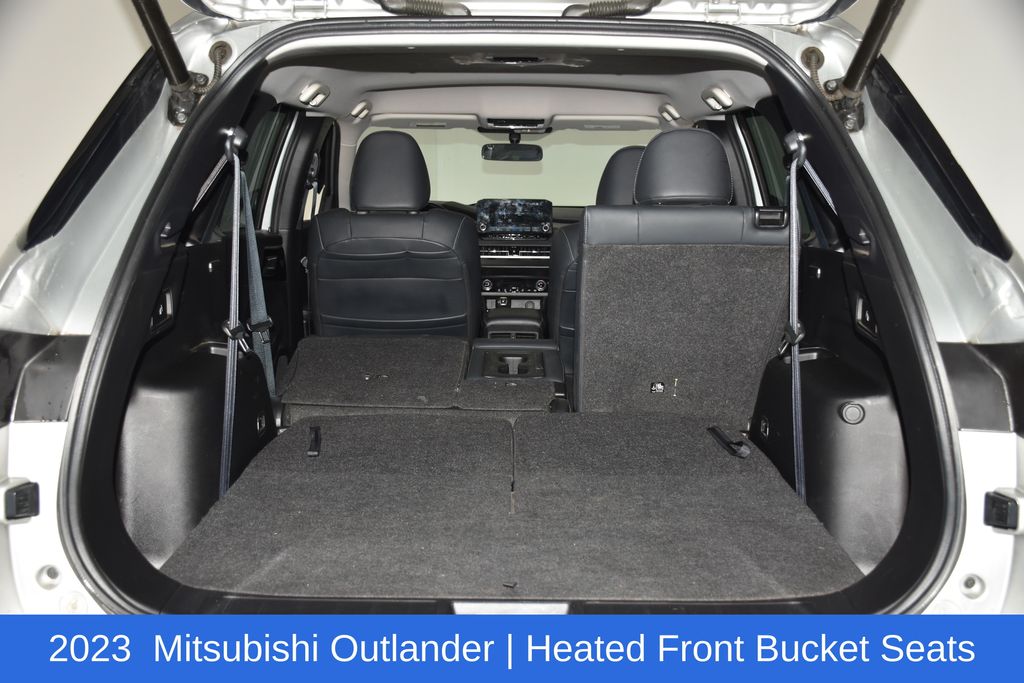 2023 Mitsubishi Outlander SE - Photo 28