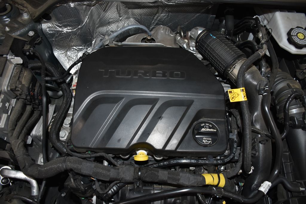 2025 Chevrolet Trax LT - Photo 7
