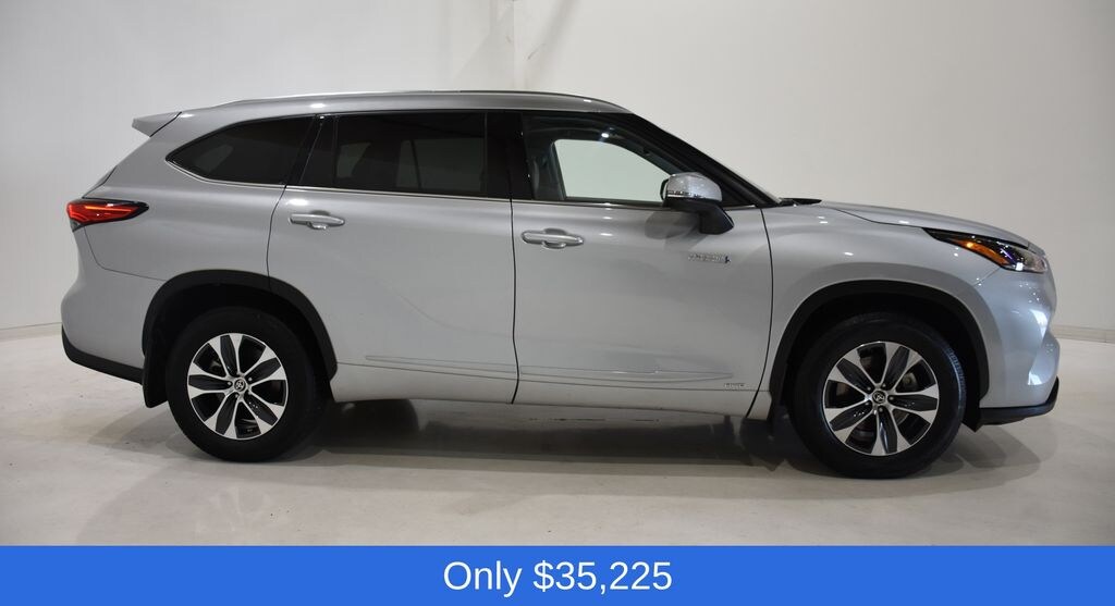 Used 2021 Toyota Highlander Hybrid XLE SUV