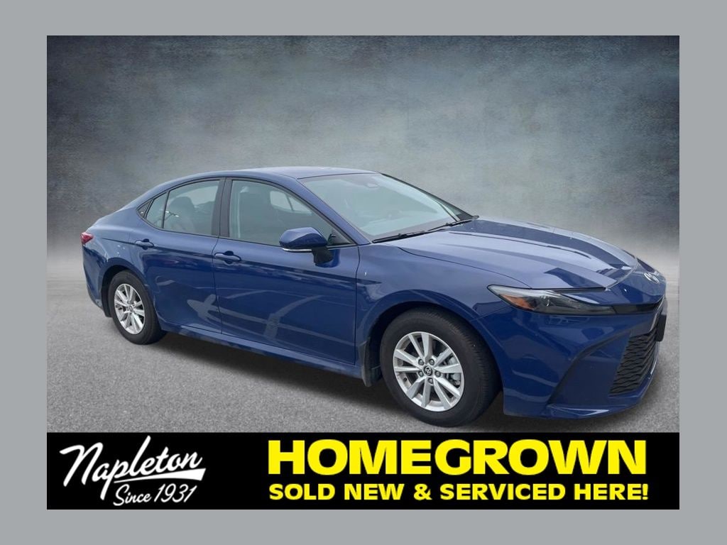 2026 Toyota Camry LE Hybrid's photo