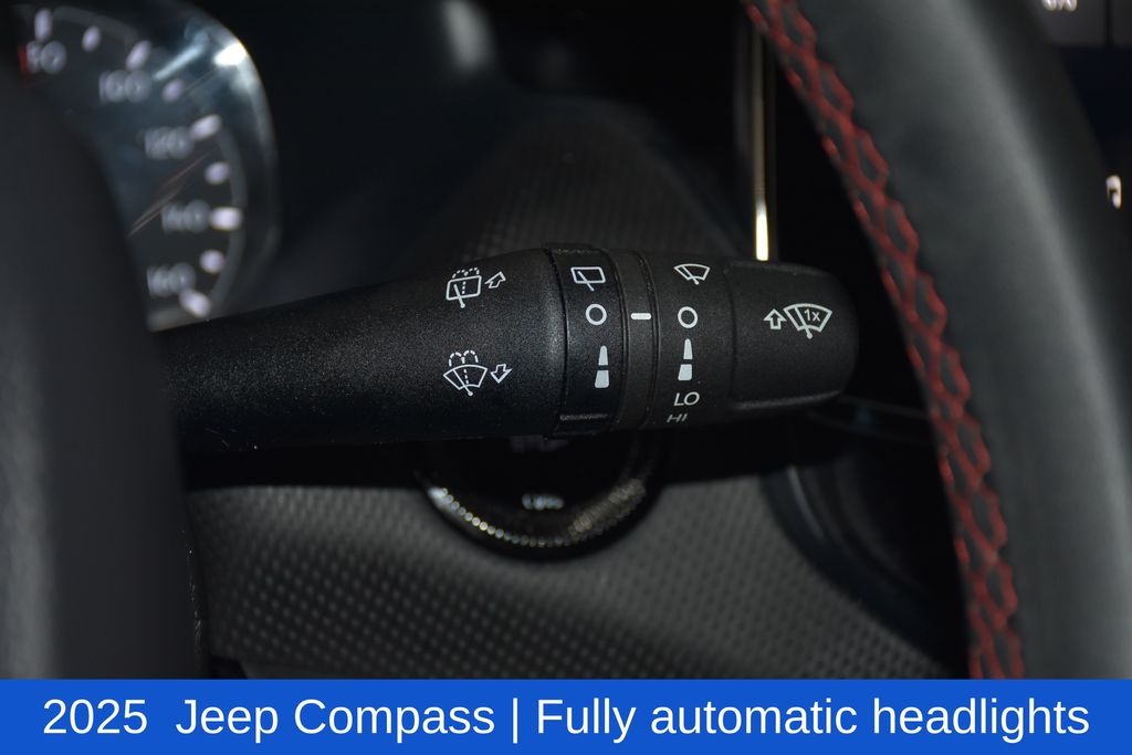 2025 Jeep Compass Trailhawk - Photo 12