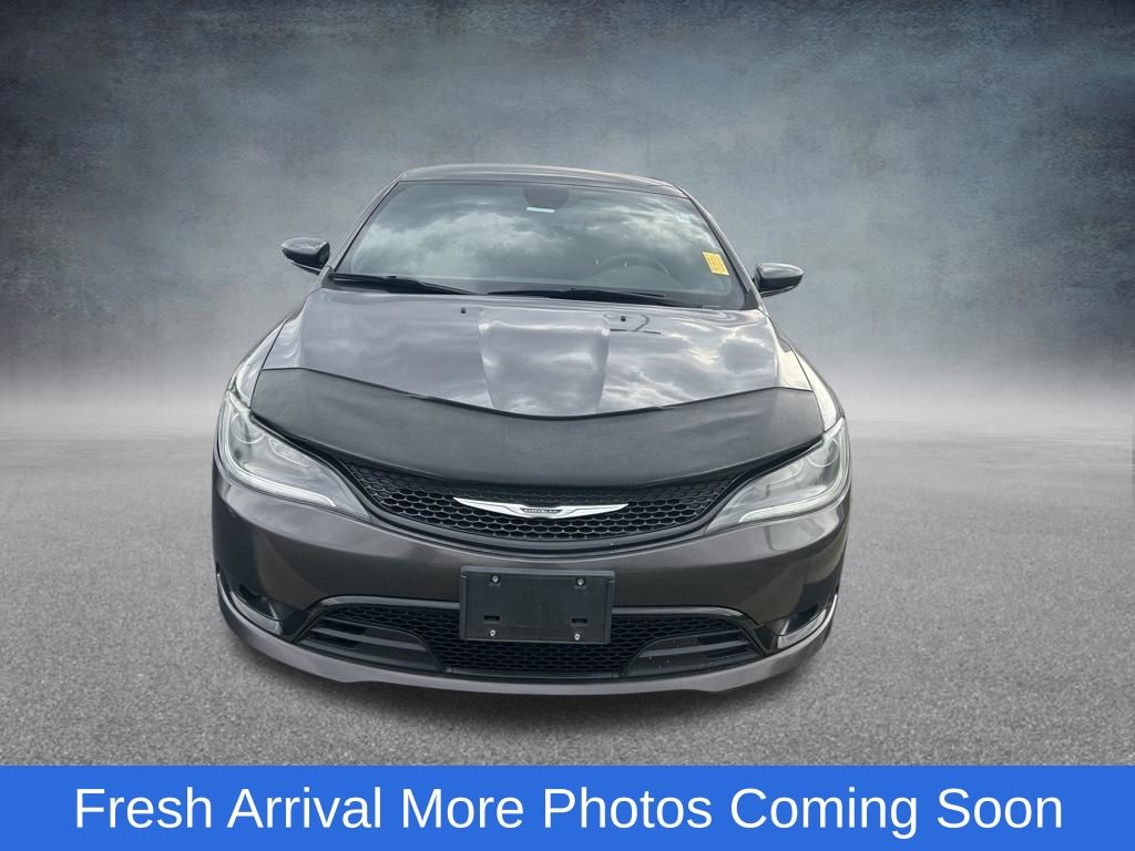 Used 2015 Chrysler 200 S with VIN 1C3CCCBB8FN726998 for sale in Urbana, IL
