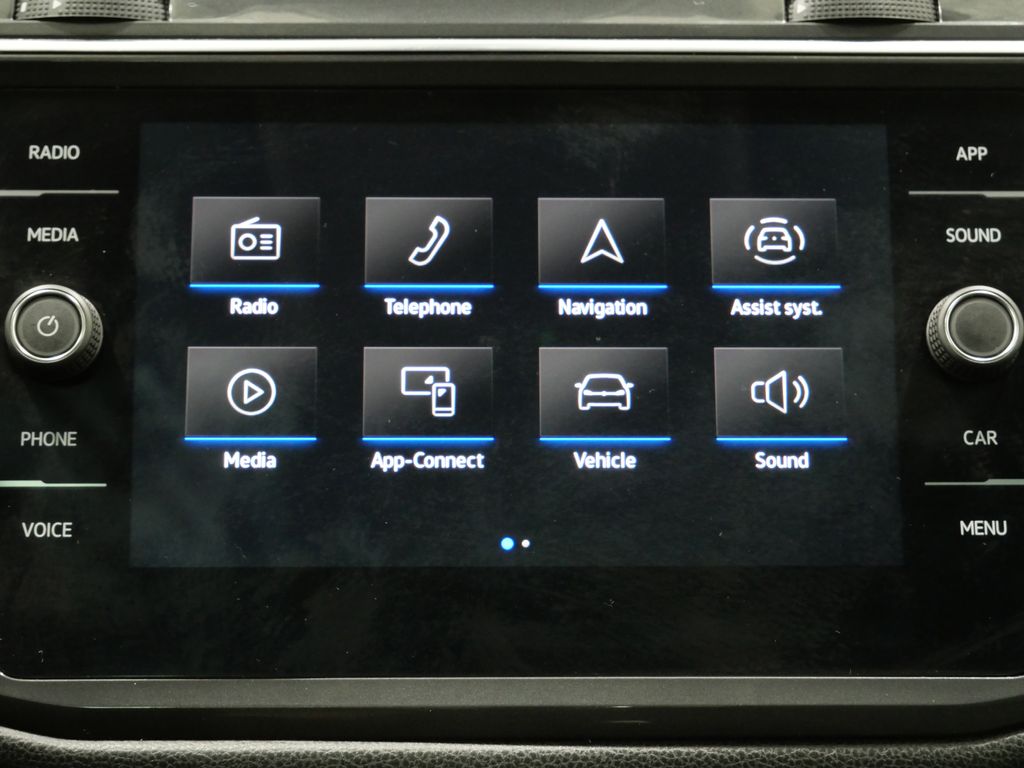 2022 Volkswagen Tiguan SE - Photo 19