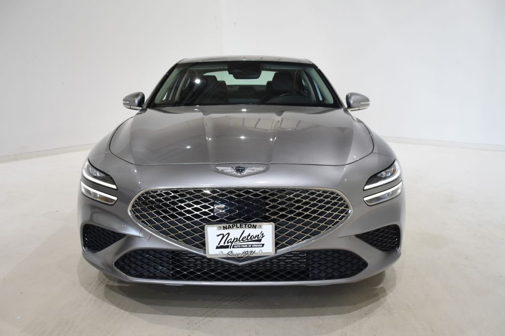 2022 Genesis G70 2.0T photo 2