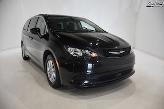 2022 Chrysler Voyager LX Van Passenger Van
