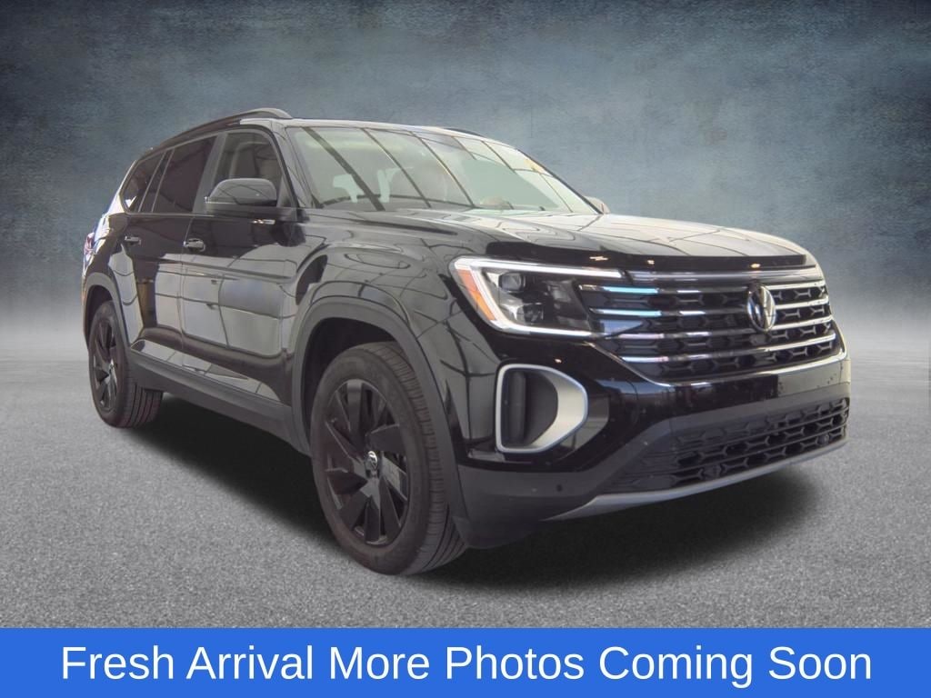 Used 2025 Volkswagen Atlas 2.0T SE w/Technology SUV