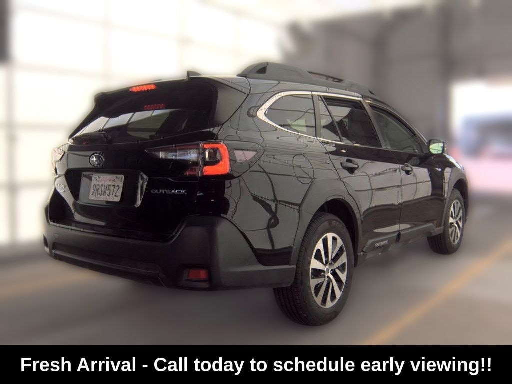 Used 2025 Subaru Outback Premium SUV
