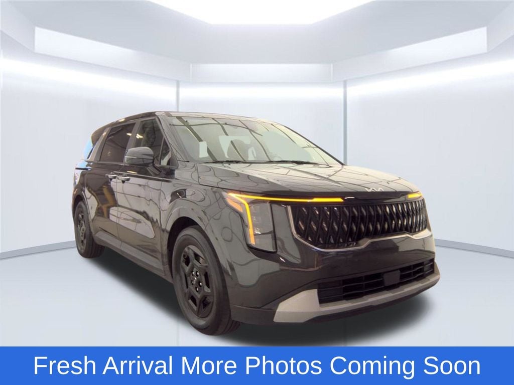 Used 2025 Kia Carnival LXS Van Passenger Van