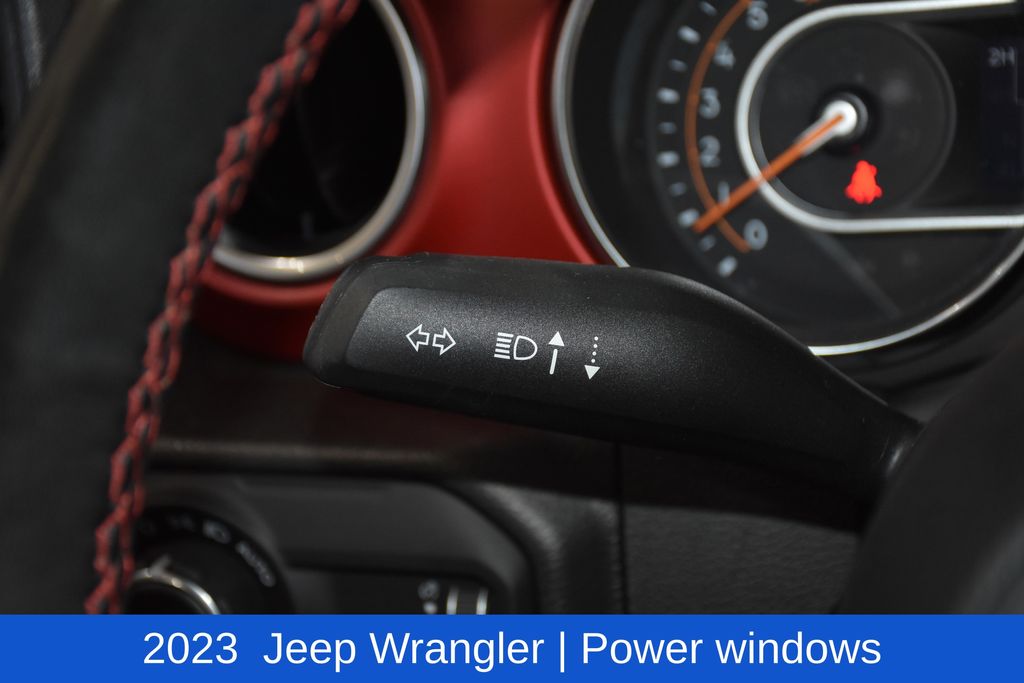 2023 Jeep Wrangler 4-Door Rubicon - Photo 12