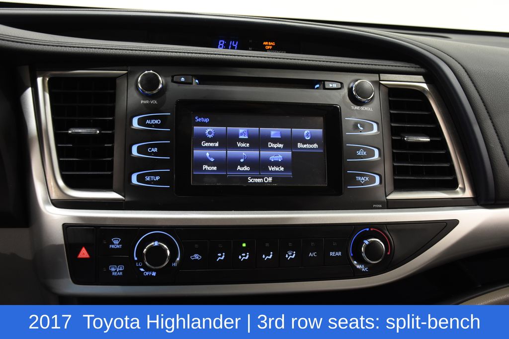2017 Toyota Highlander LE - Photo 17