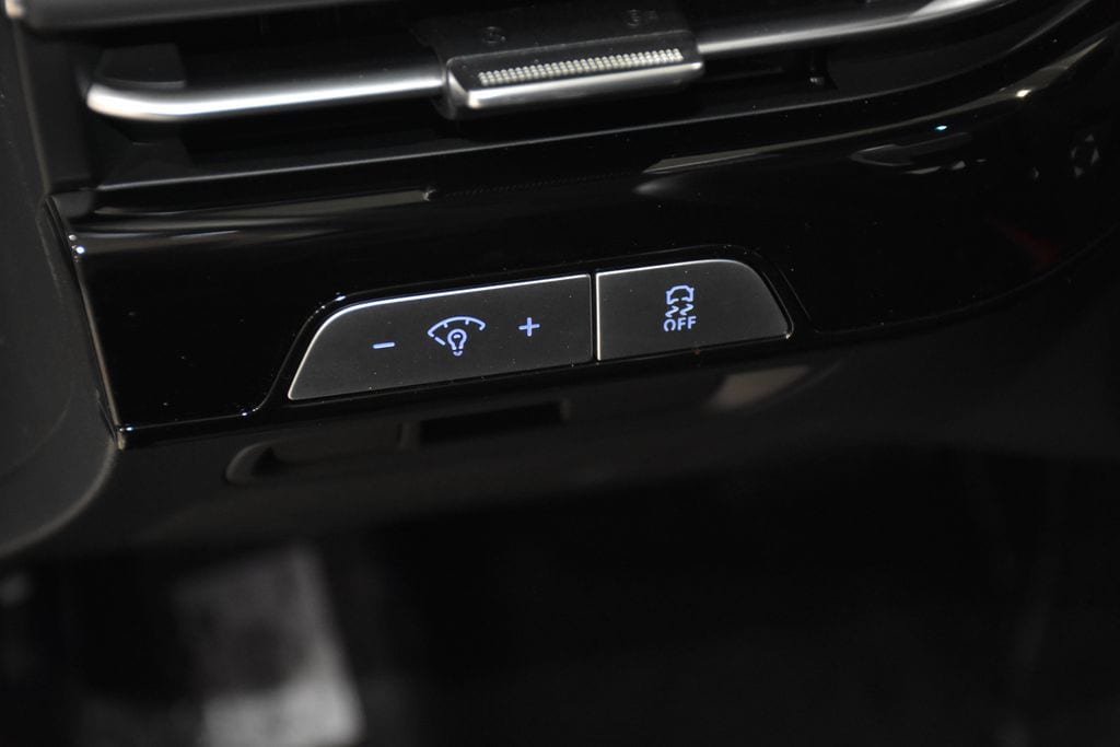 2025 GENESIS G80 Base - Photo 9