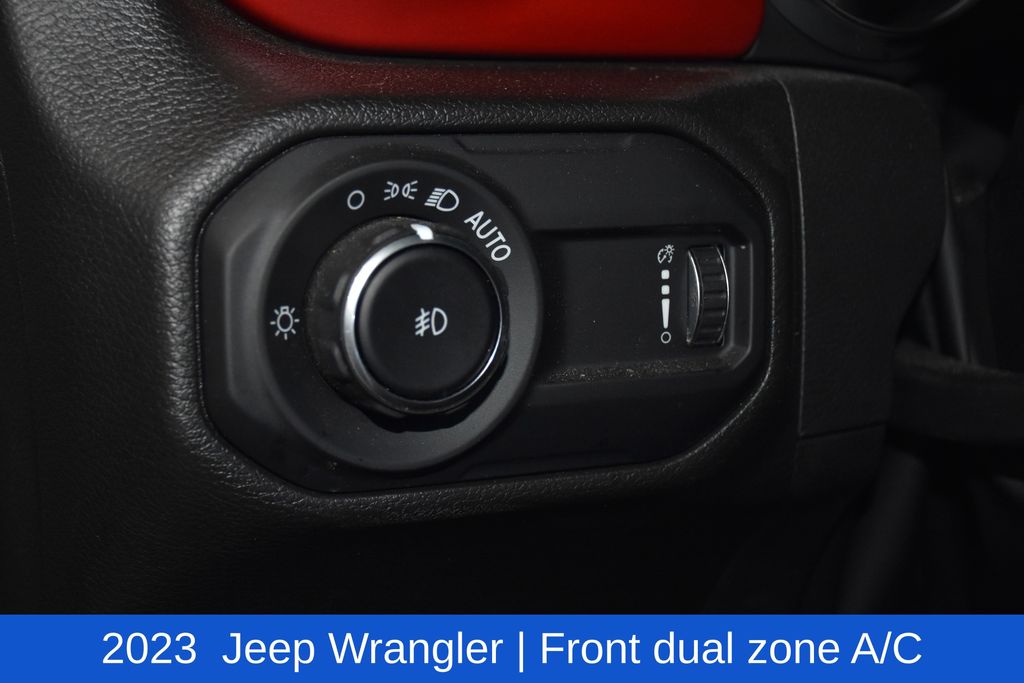 2023 Jeep Wrangler 4-Door Rubicon - Photo 11