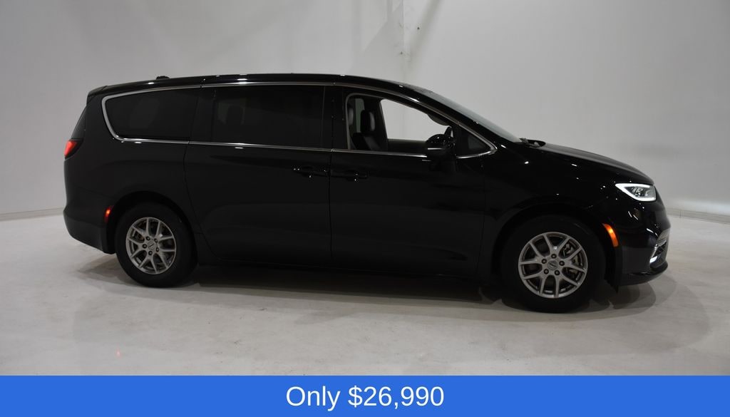 Used 2024 Chrysler Pacifica Touring L Van Passenger Van