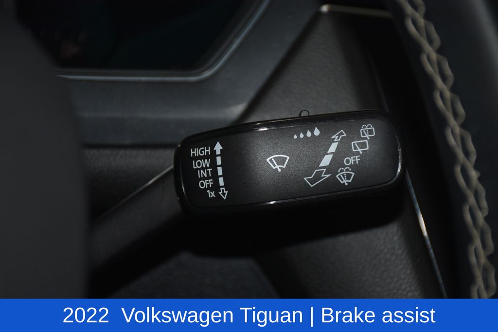 2022 Volkswagen Tiguan SE - Photo 12