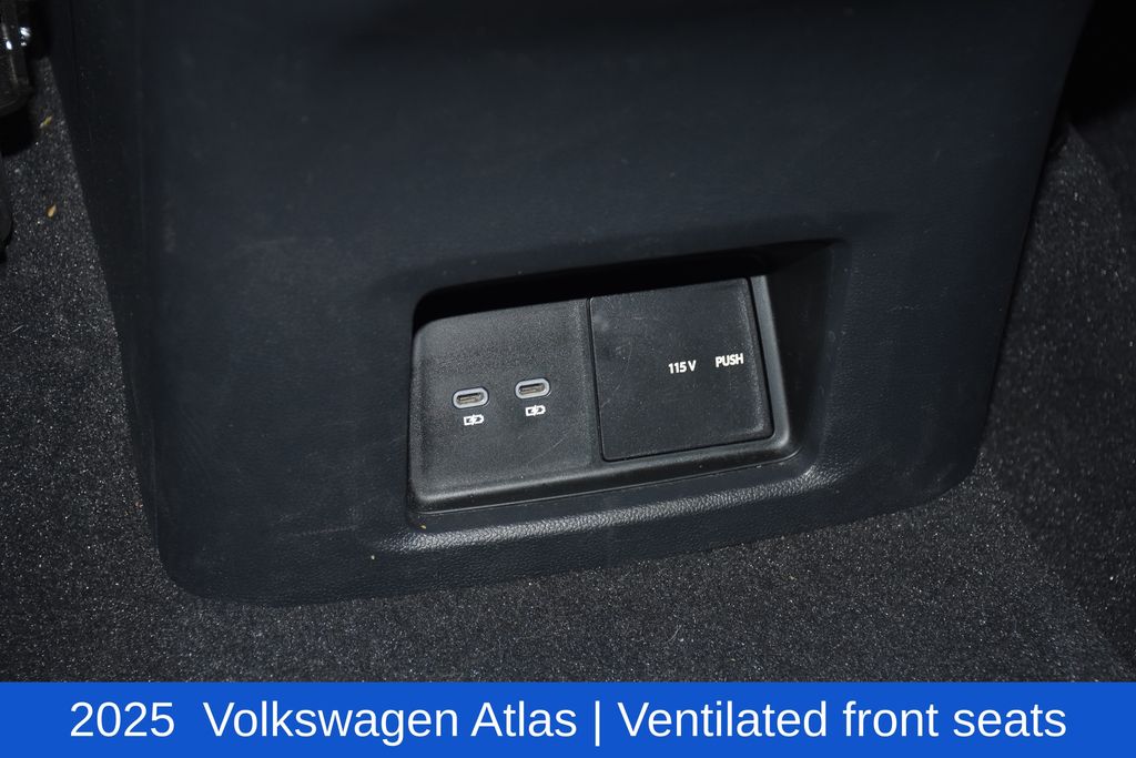 2025 Volkswagen Atlas SE w/Tech - Photo 29