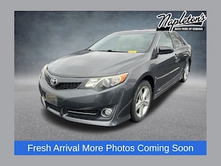 2014 Toyota Camry SE Sedan