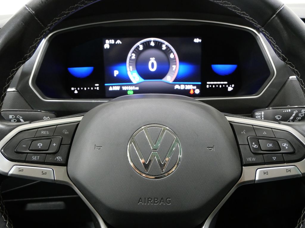 2022 Volkswagen Tiguan SE - Photo 18