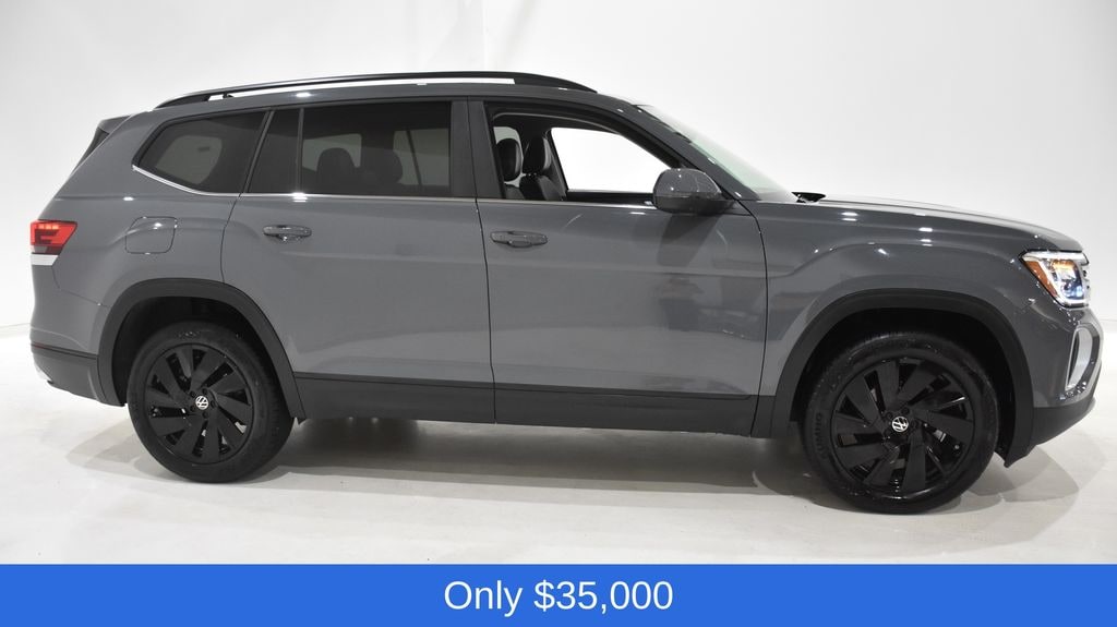 Used 2025 Volkswagen Atlas 2.0T SE w/Technology SUV