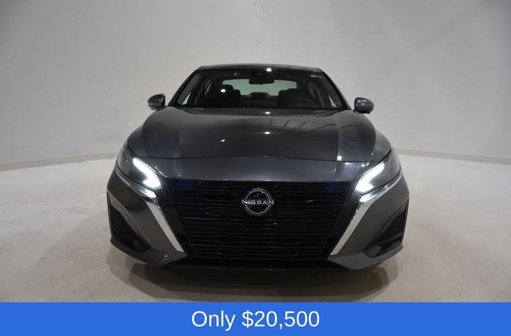 Used 2023 Nissan Altima 2.5 SL Sedan