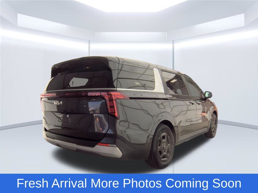 Used 2025 Kia Carnival LXS Van Passenger Van