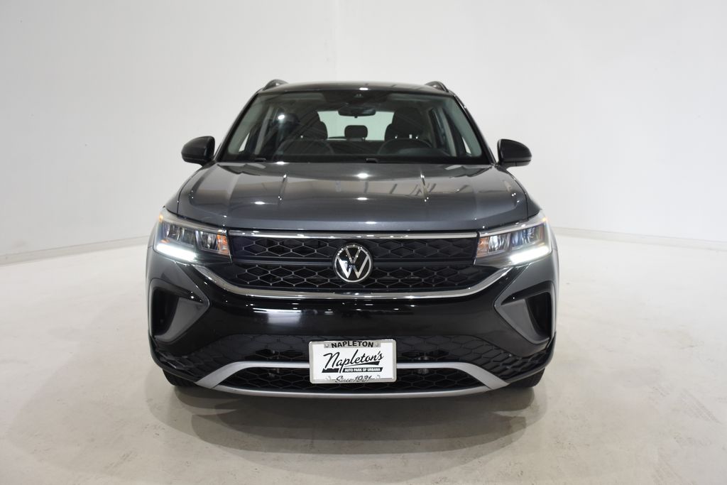 2024 Volkswagen Taos S photo 2
