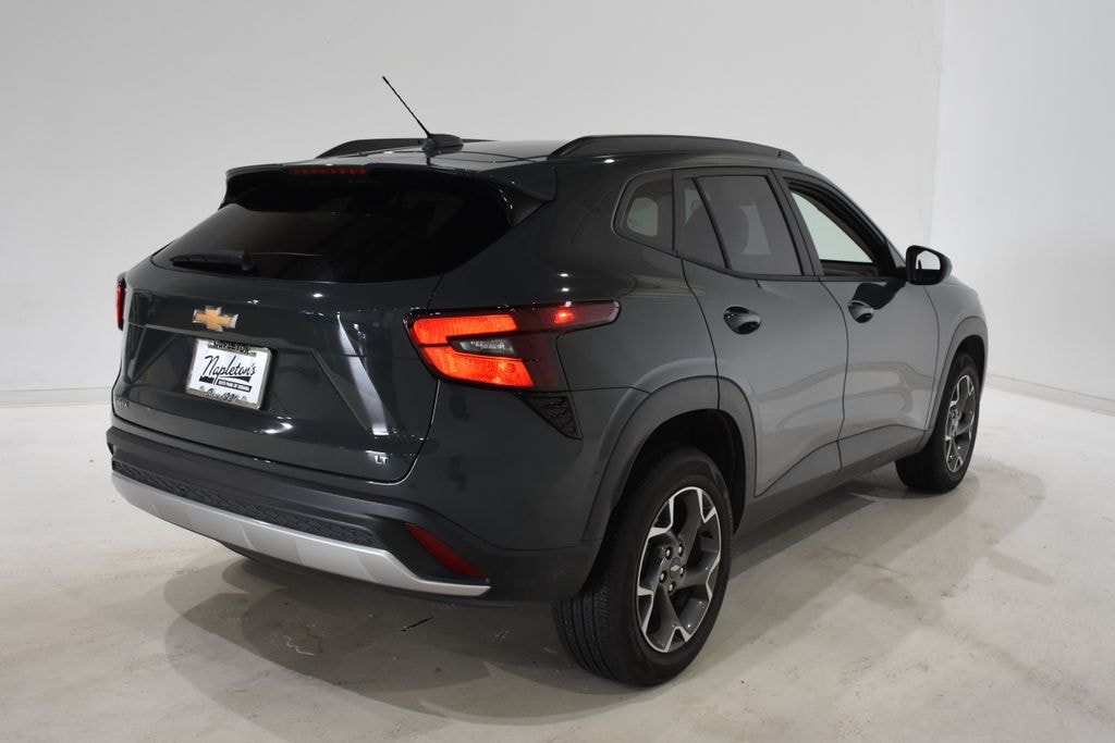 Used 2025 Chevrolet Trax LT SUV