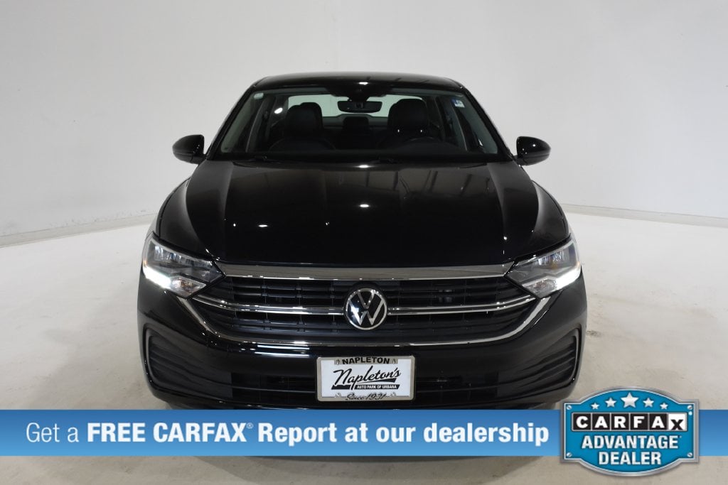 Used 2024 Volkswagen Jetta SE with VIN 3VWEM7BU3RM049834 for sale in Urbana, IL