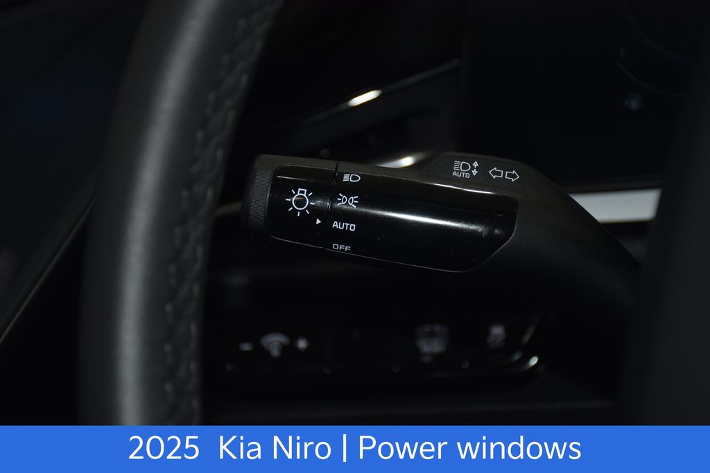 2025 Kia Niro EX - Photo 10