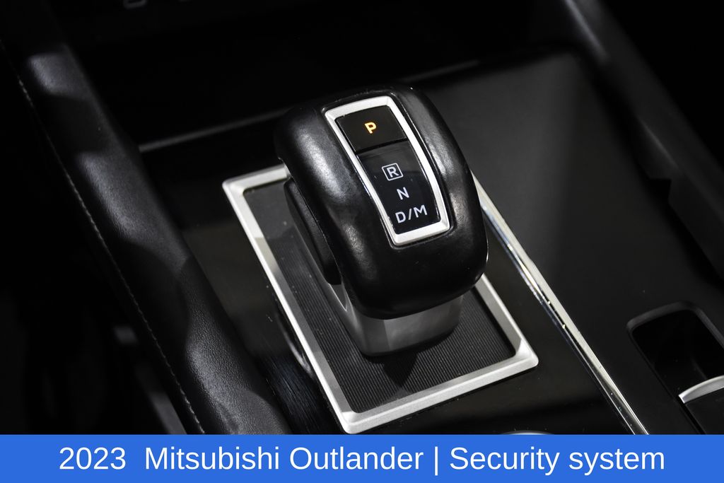 2023 Mitsubishi Outlander SE - Photo 23