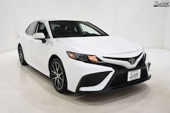 2024 Toyota Camry SE Sedan