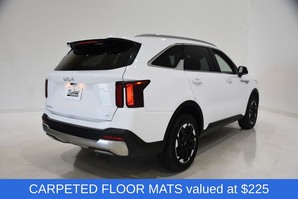 2024 Kia Sorento S photo 4