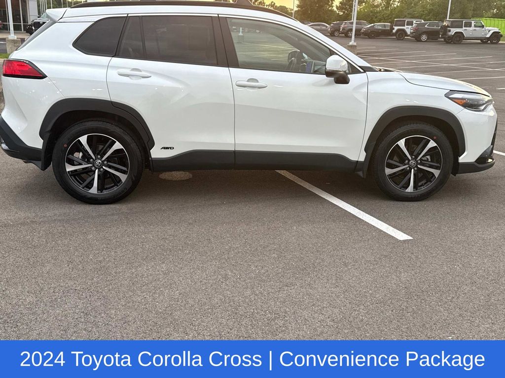 Used 2024 Toyota Corolla Cross XSE with VIN 7MUFBABG6RV034691 for sale in Urbana, IL