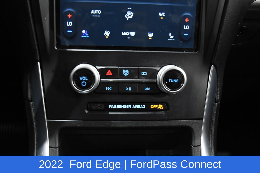 2022 Ford Edge Titanium - Photo 18