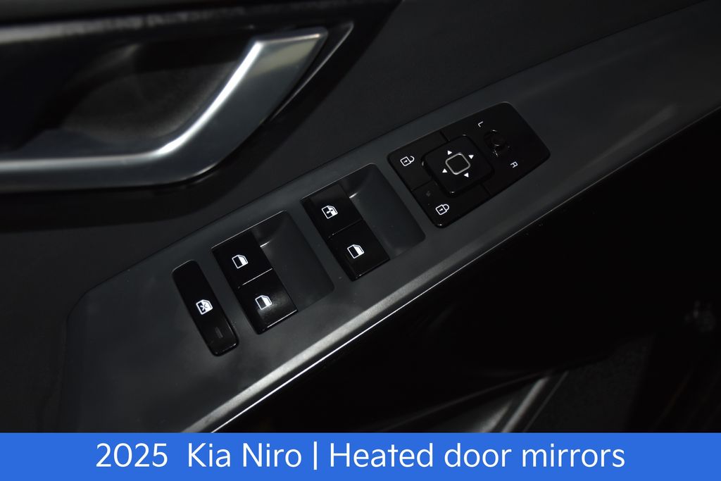 2025 Kia Niro EX - Photo 22