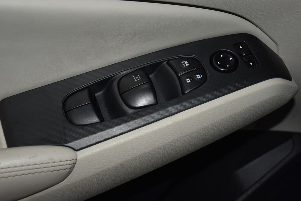 2025 Nissan Altima SV - Photo 23
