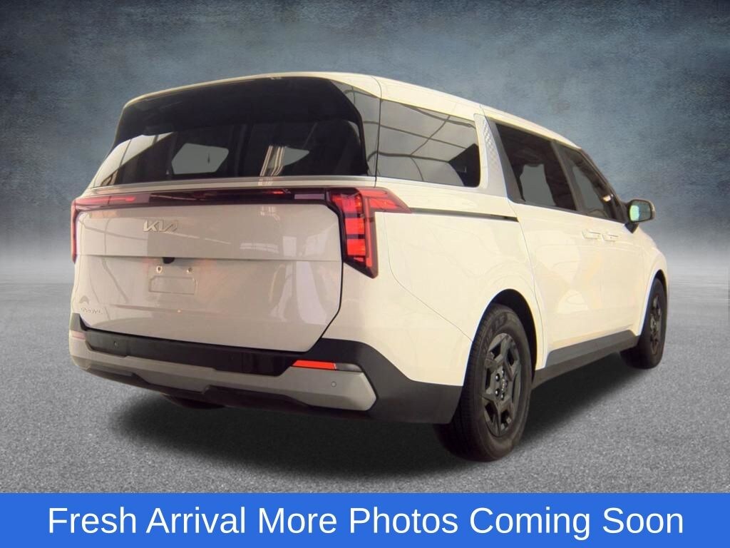 Used 2025 Kia Carnival LXS Van Passenger Van